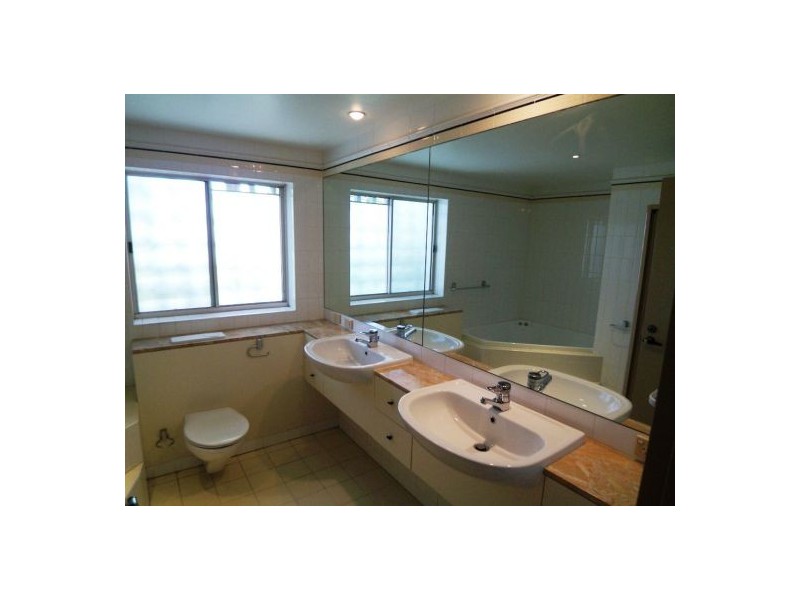 26/76 Chichester Drive, Arundel QLD 4214