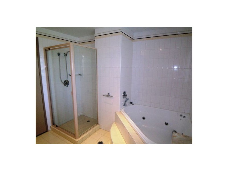 26/76 Chichester Drive, Arundel QLD 4214