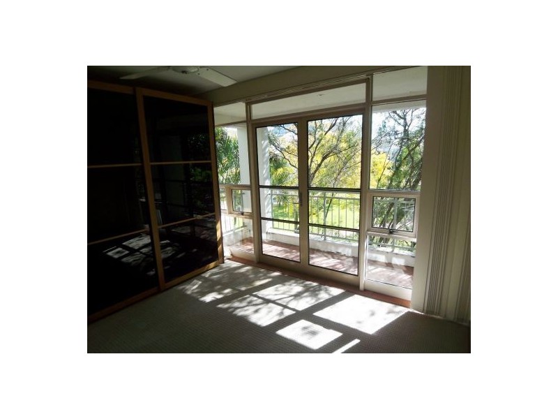 26/76 Chichester Drive, Arundel QLD 4214