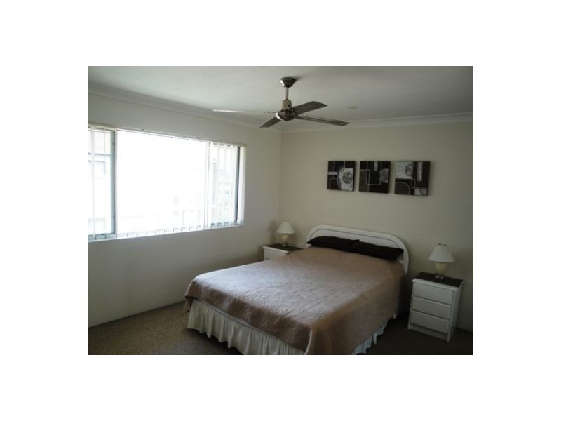 10/156 Surf Parade, Broadbeach QLD 4218