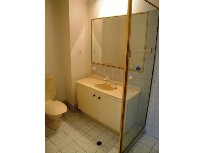 10/156 Surf Parade, Broadbeach QLD 4218