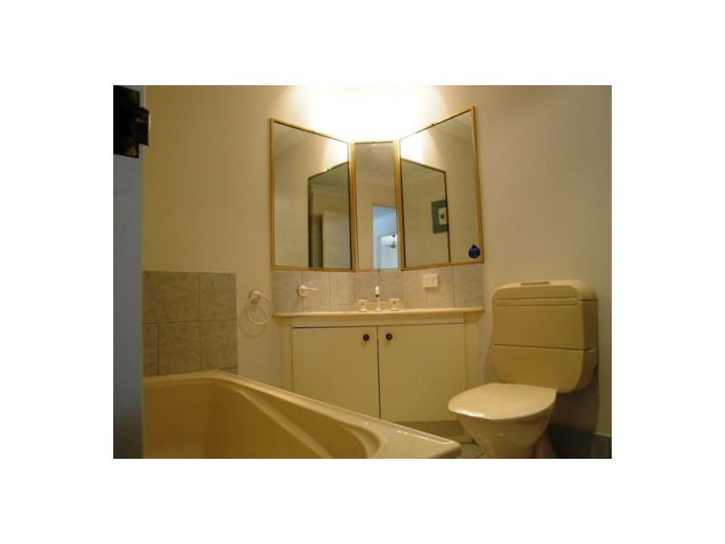 10/156 Surf Parade, Broadbeach QLD 4218