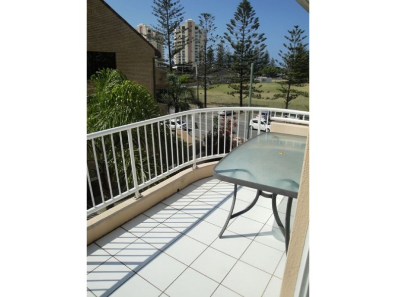 10/156 Surf Parade, Broadbeach QLD 4218