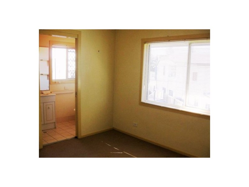 2/221 Scarborough St, Southport QLD 4215