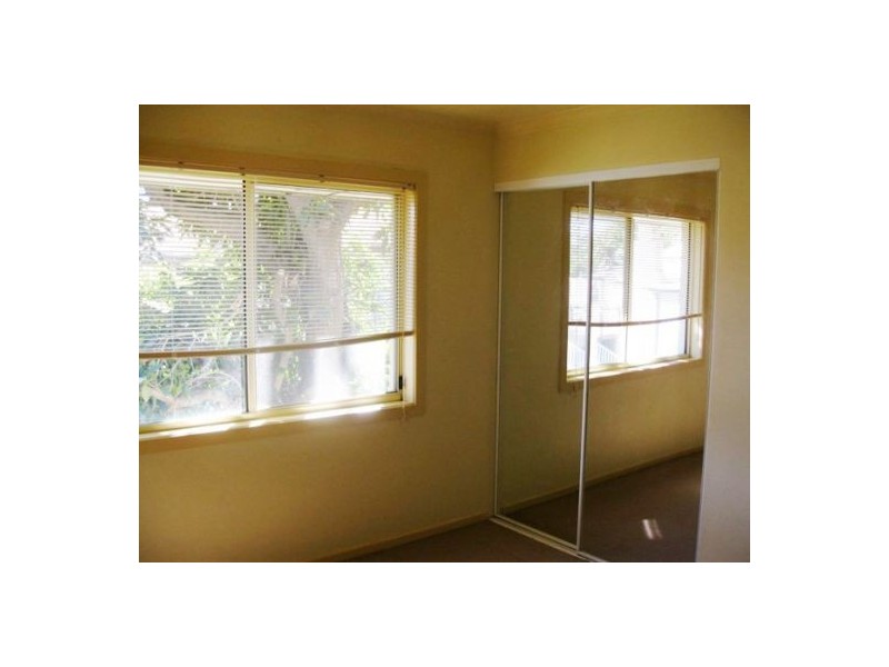 2/221 Scarborough St, Southport QLD 4215