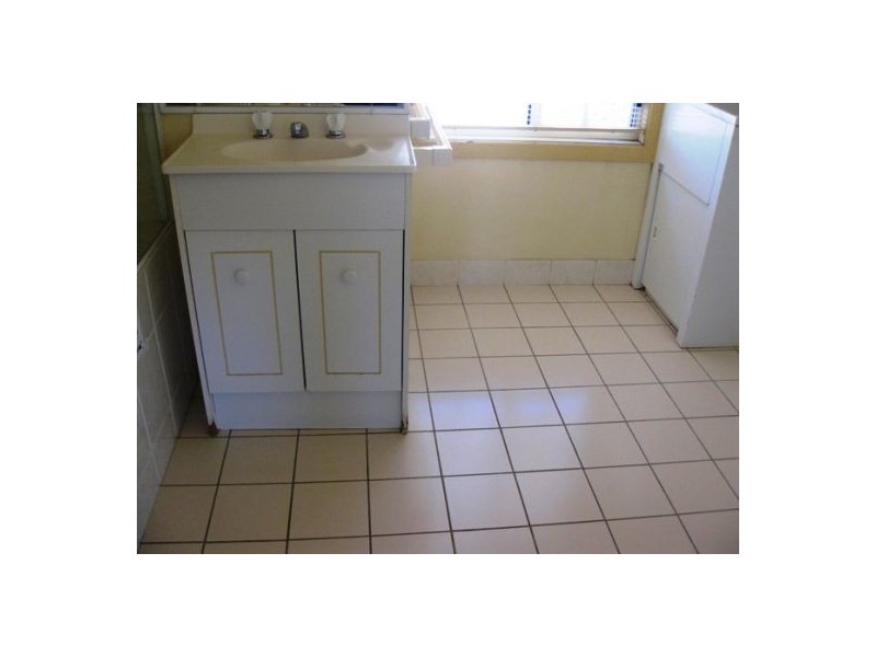 2/221 Scarborough St, Southport QLD 4215