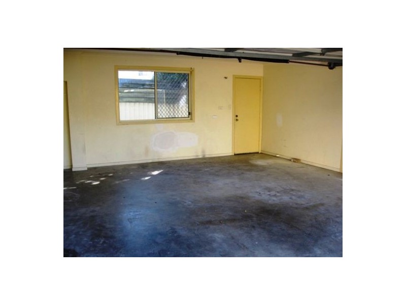 2/221 Scarborough St, Southport QLD 4215