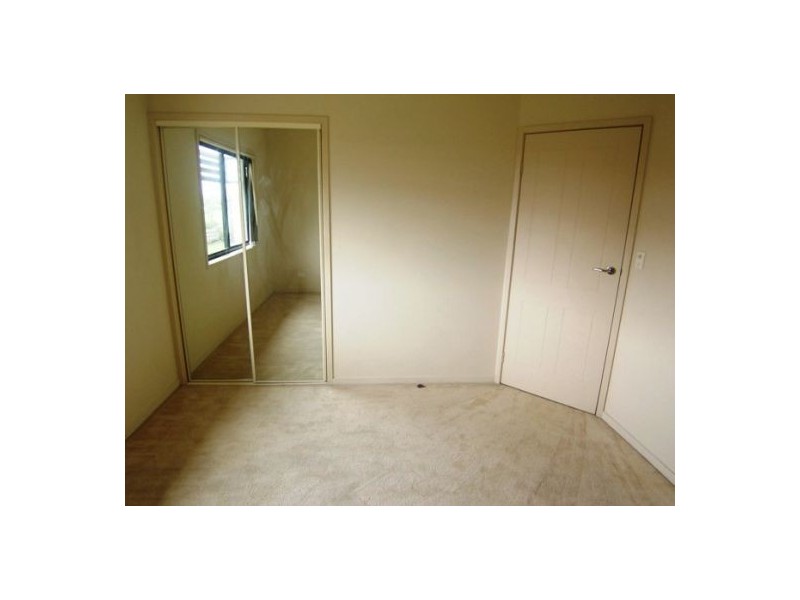 3/33 Harley Street, Labrador QLD 4215