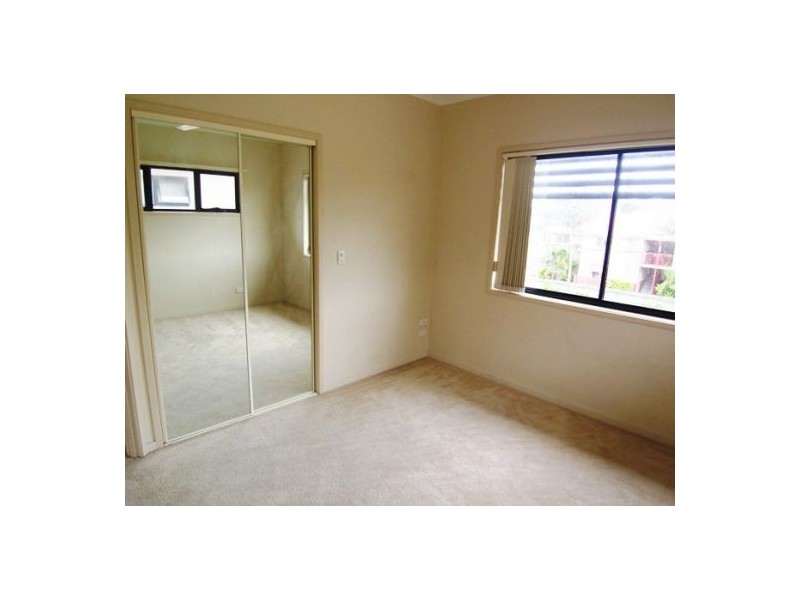 3/33 Harley Street, Labrador QLD 4215