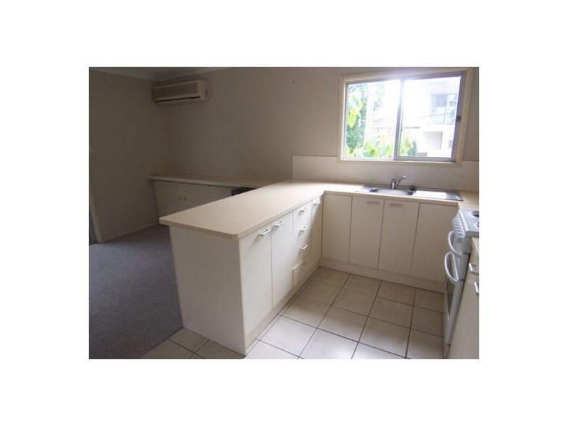 74 Benowa Road, Southport QLD 4215