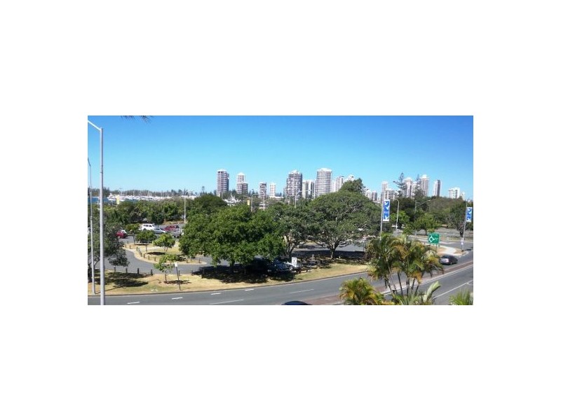 12/30 Marine Parade, Southport QLD 4215