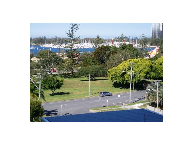 6c Huntington, 10 Marine Parade, Southport QLD 4215