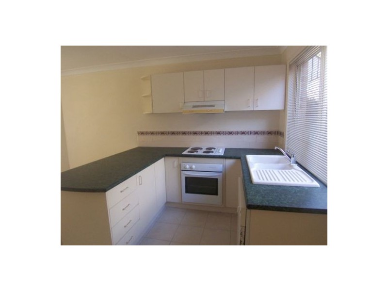 3/5 Ahern Street, Labrador QLD 4215