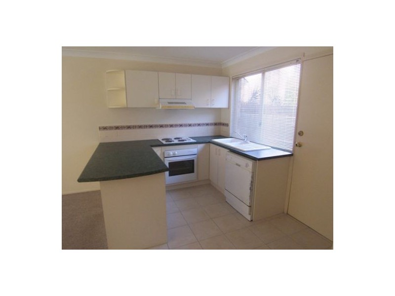 3/5 Ahern Street, Labrador QLD 4215