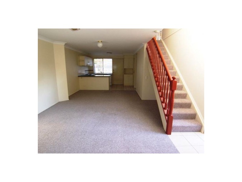 3/5 Ahern Street, Labrador QLD 4215