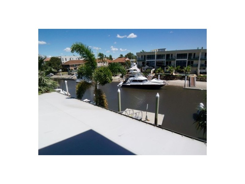 6/36 Oatland Esp, Runaway Bay QLD 4216