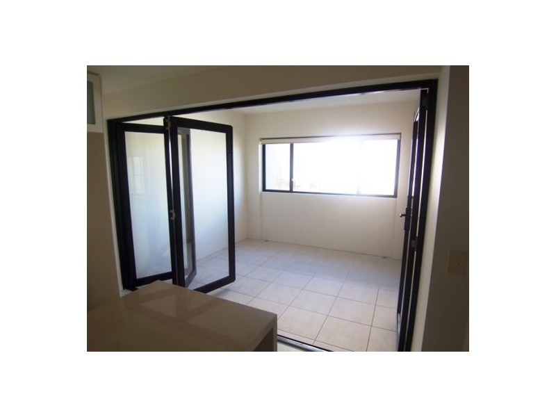 6/36 Oatland Esp, Runaway Bay QLD 4216