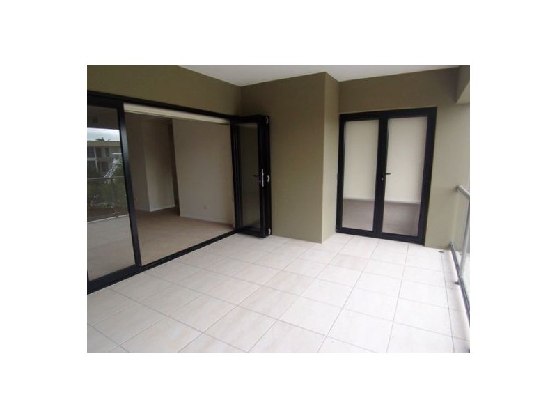 6/36 Oatland Esp, Runaway Bay QLD 4216