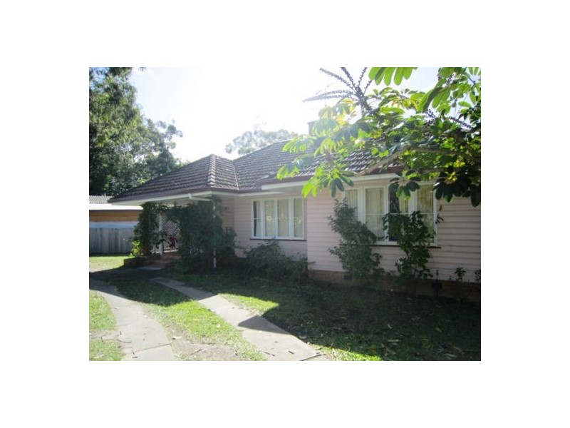 11 Charlton Street, Southport QLD 4215