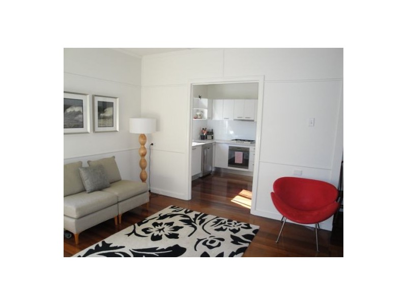 25-27 Sydney Street, Labrador QLD 4215