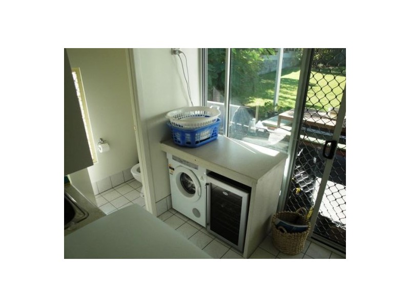 25-27 Sydney Street, Labrador QLD 4215