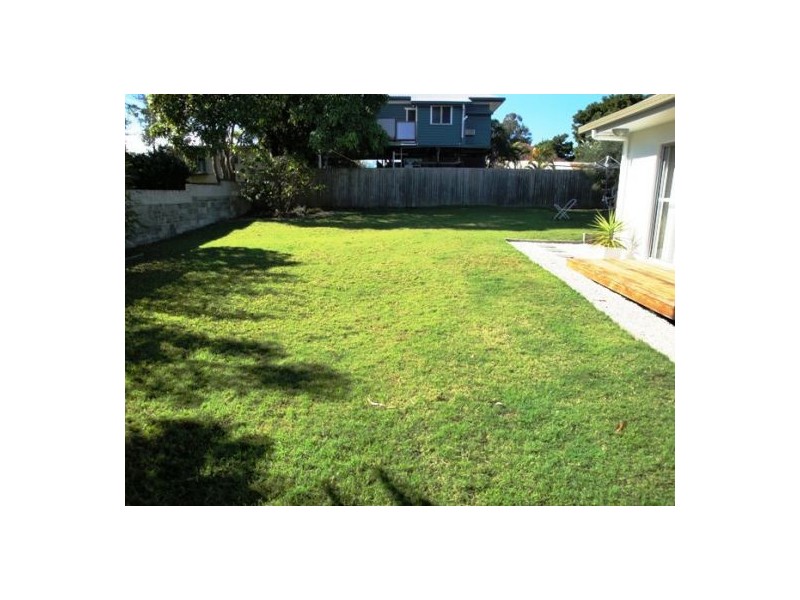 25-27 Sydney Street, Labrador QLD 4215