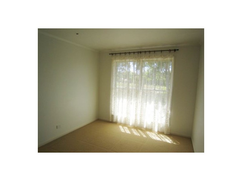 36 Crestwood Drive, Molendinar QLD 4214