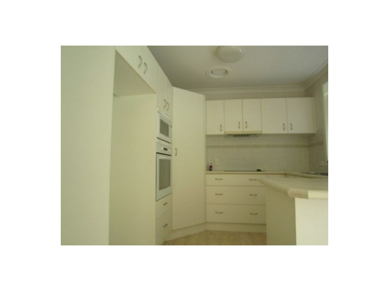 1 Cutana Court, Ashmore QLD 4214