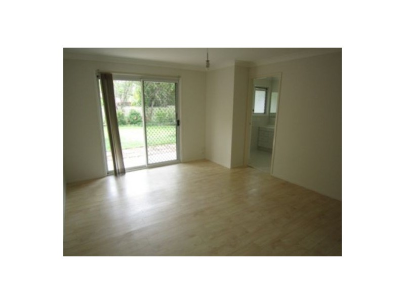 1 Cutana Court, Ashmore QLD 4214