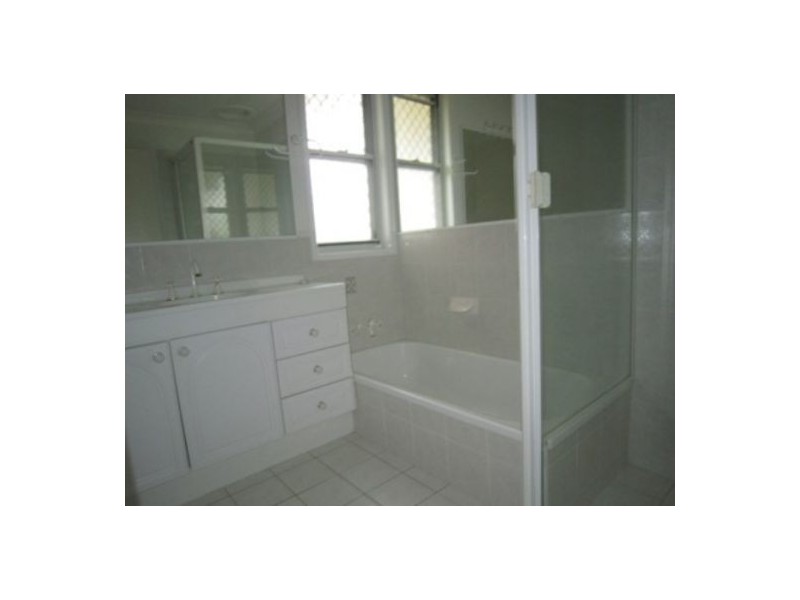 1 Cutana Court, Ashmore QLD 4214