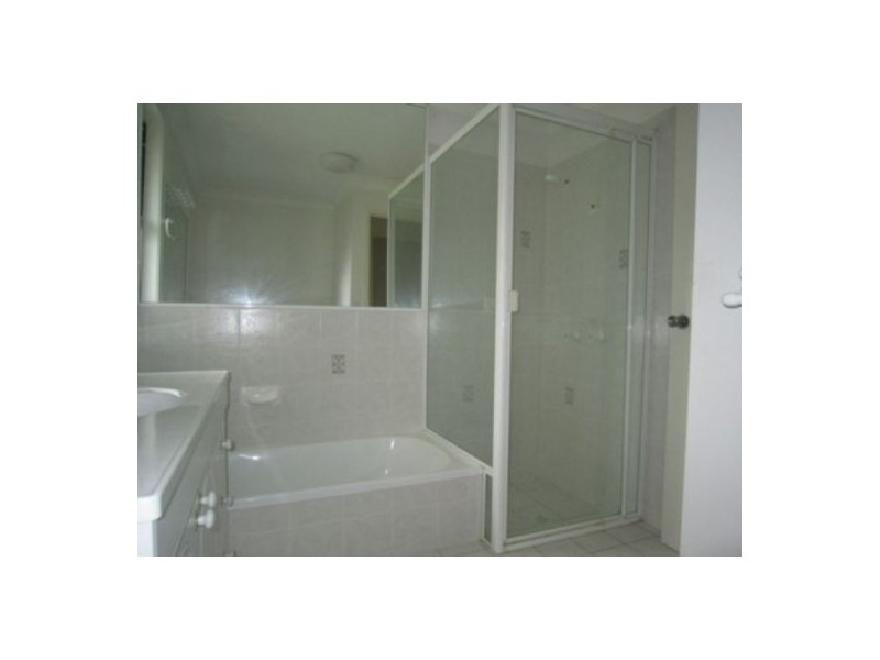 1 Cutana Court, Ashmore QLD 4214