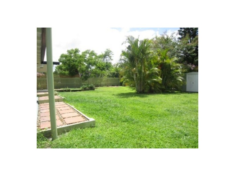 1 Cutana Court, Ashmore QLD 4214