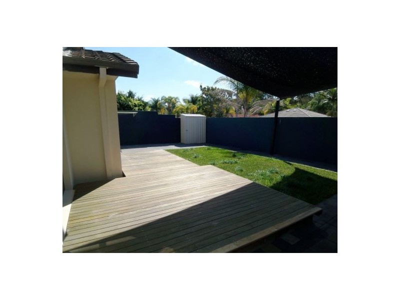 1/4 Jessica Court, Arundel QLD 4214