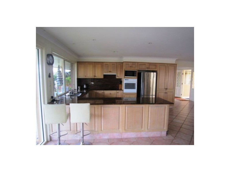 12 Wau Avenue, Runaway Bay QLD 4216