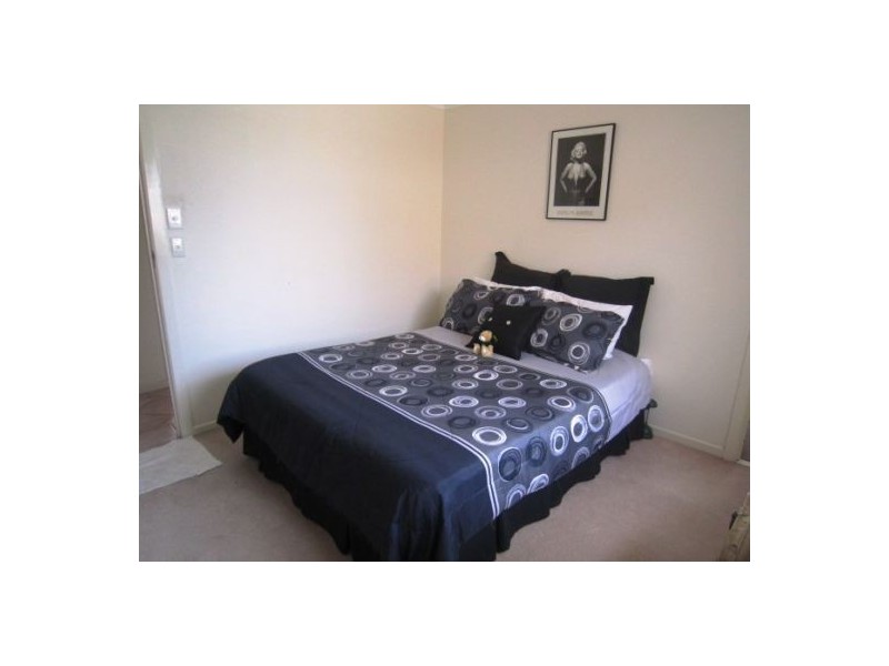 12 Wau Avenue, Runaway Bay QLD 4216