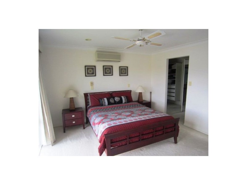 12 Wau Avenue, Runaway Bay QLD 4216