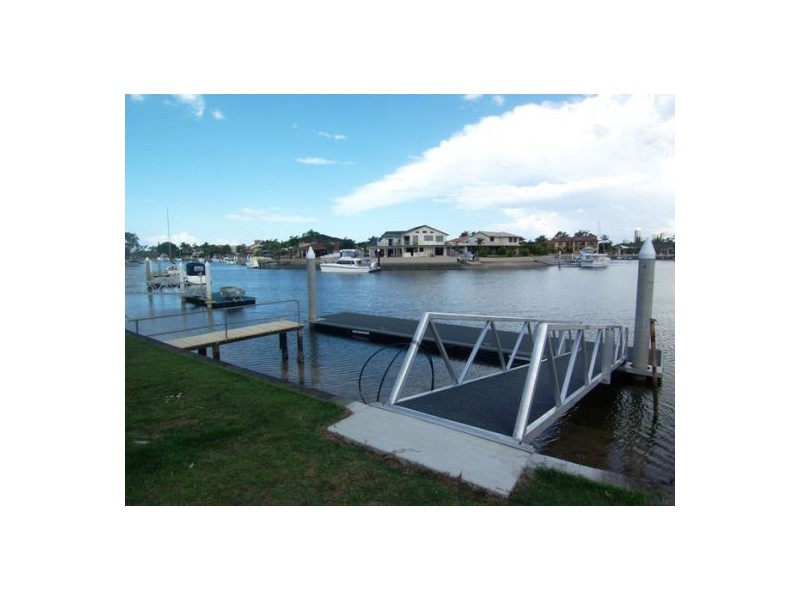 12 Wau Avenue, Runaway Bay QLD 4216