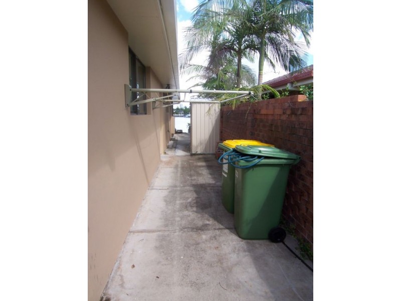 12 Wau Avenue, Runaway Bay QLD 4216