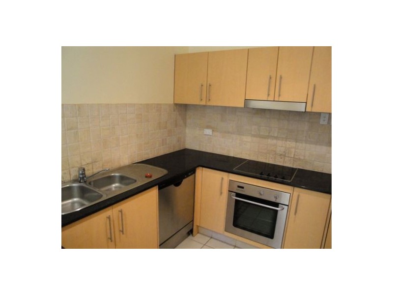 5/395 Pine Ridge Road, Runaway Bay QLD 4216