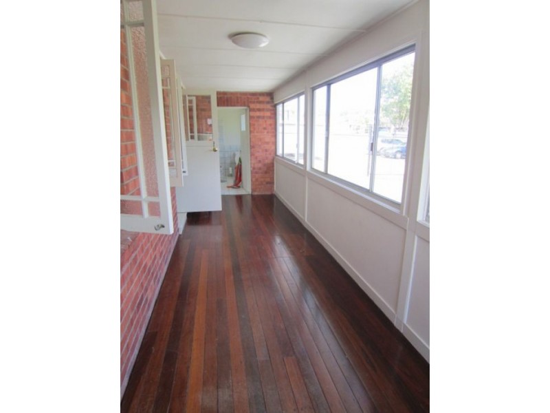 94-96 Eugaree St, Southport QLD 4215