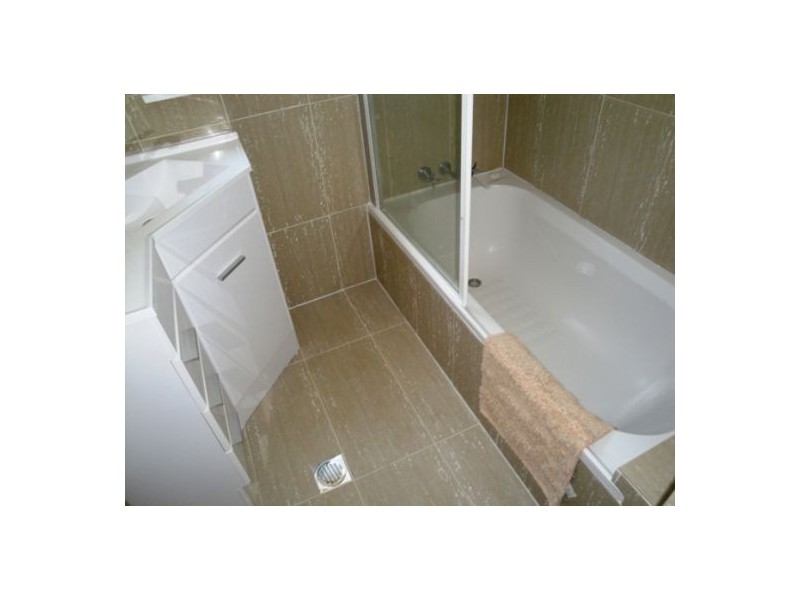 2/126 Smith Street, Southport QLD 4215