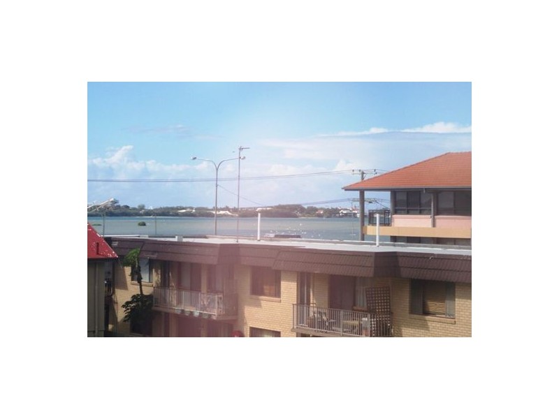 21/115 Frank St, Labrador QLD 4215