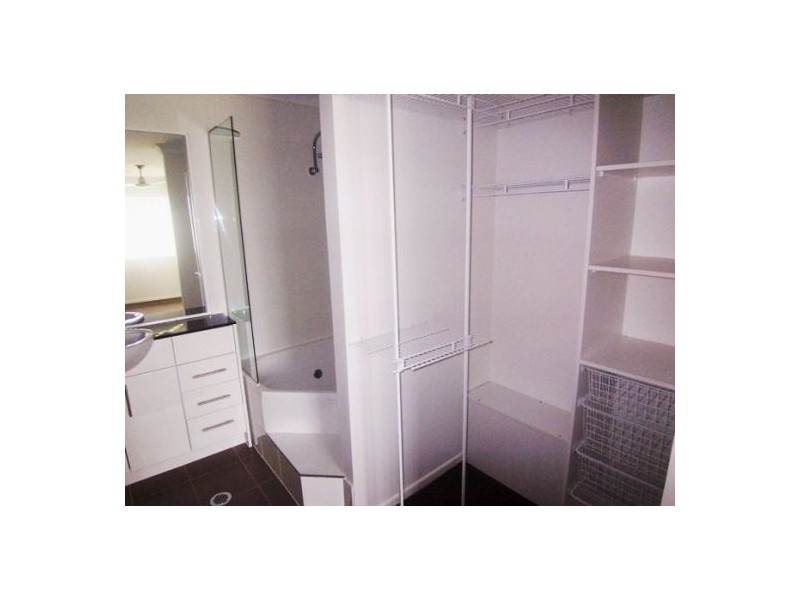 7/8 Alexandrina Drive, Varsity Lakes QLD 4227