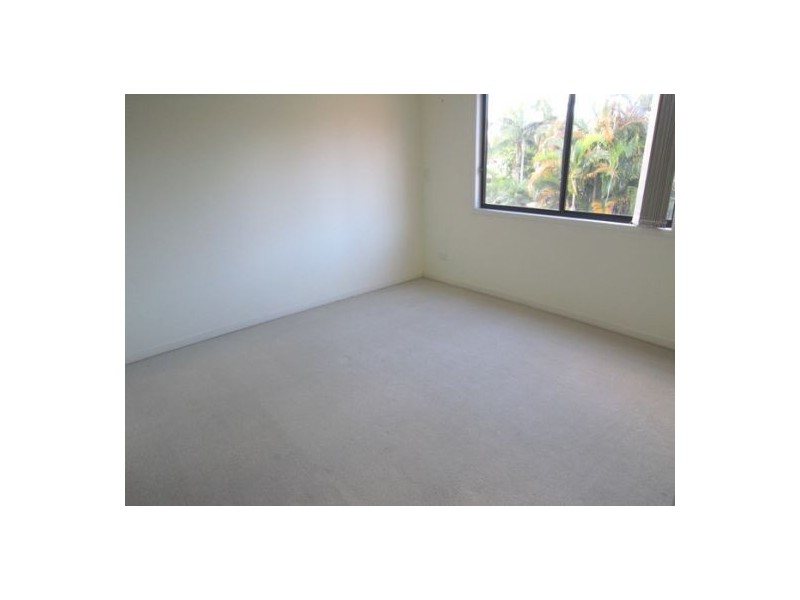 6/14 Terrigal Crescent, Southport QLD 4215