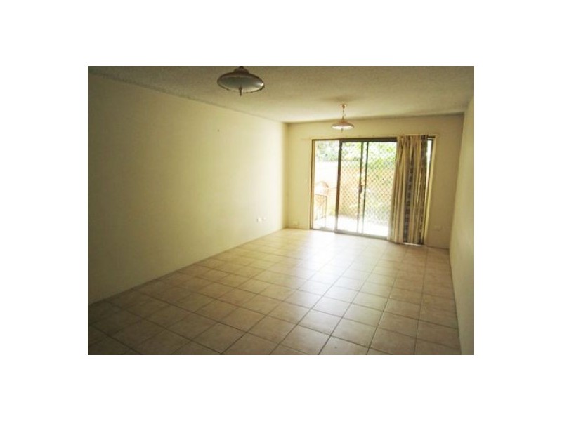 1/109-111 High Street, Southport QLD 4215