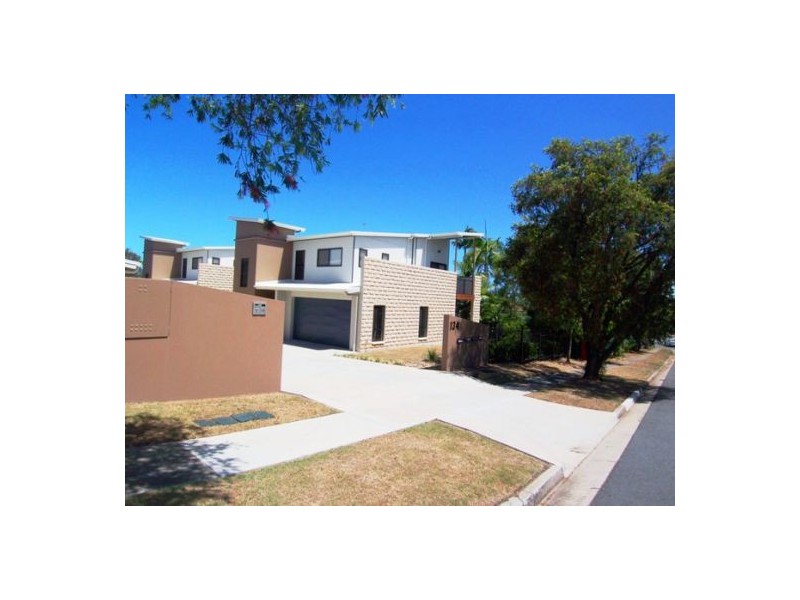 4/134 Ridgeway Ave, Southport QLD 4215