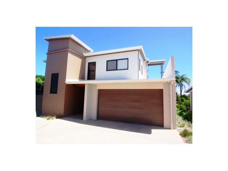 4/134 Ridgeway Ave, Southport QLD 4215