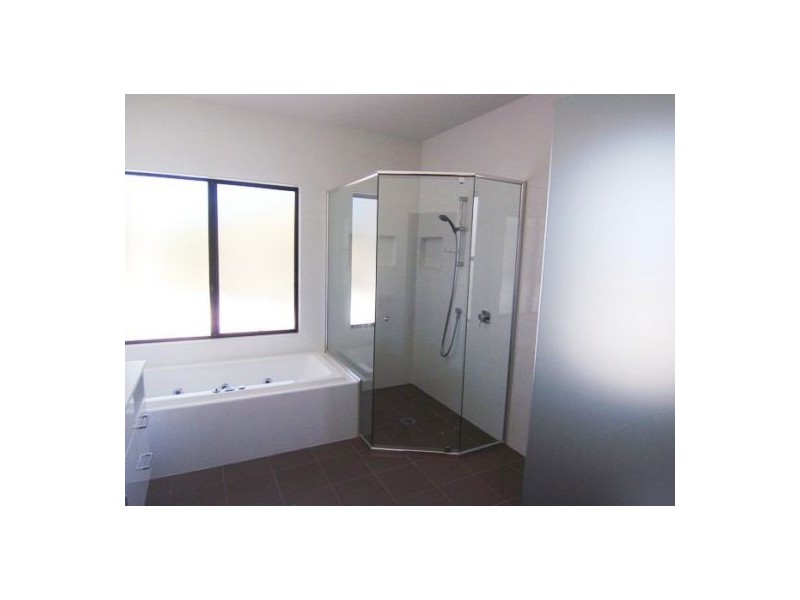 4/134 Ridgeway Ave, Southport QLD 4215