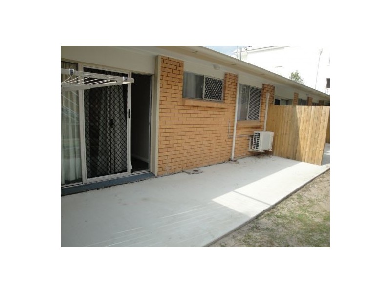 1/21 Parneno St, Chevron Island QLD 4217