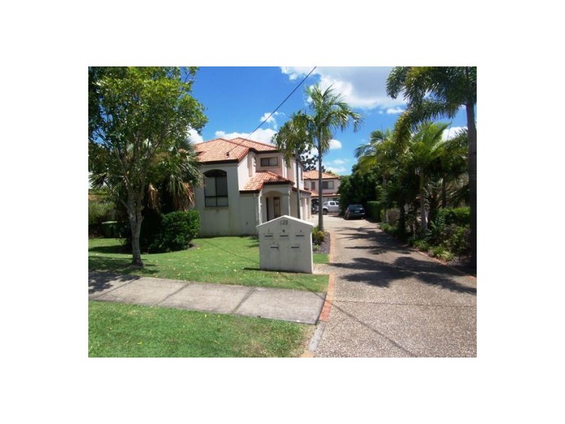 1/125 Pohlman St, Southport QLD 4215